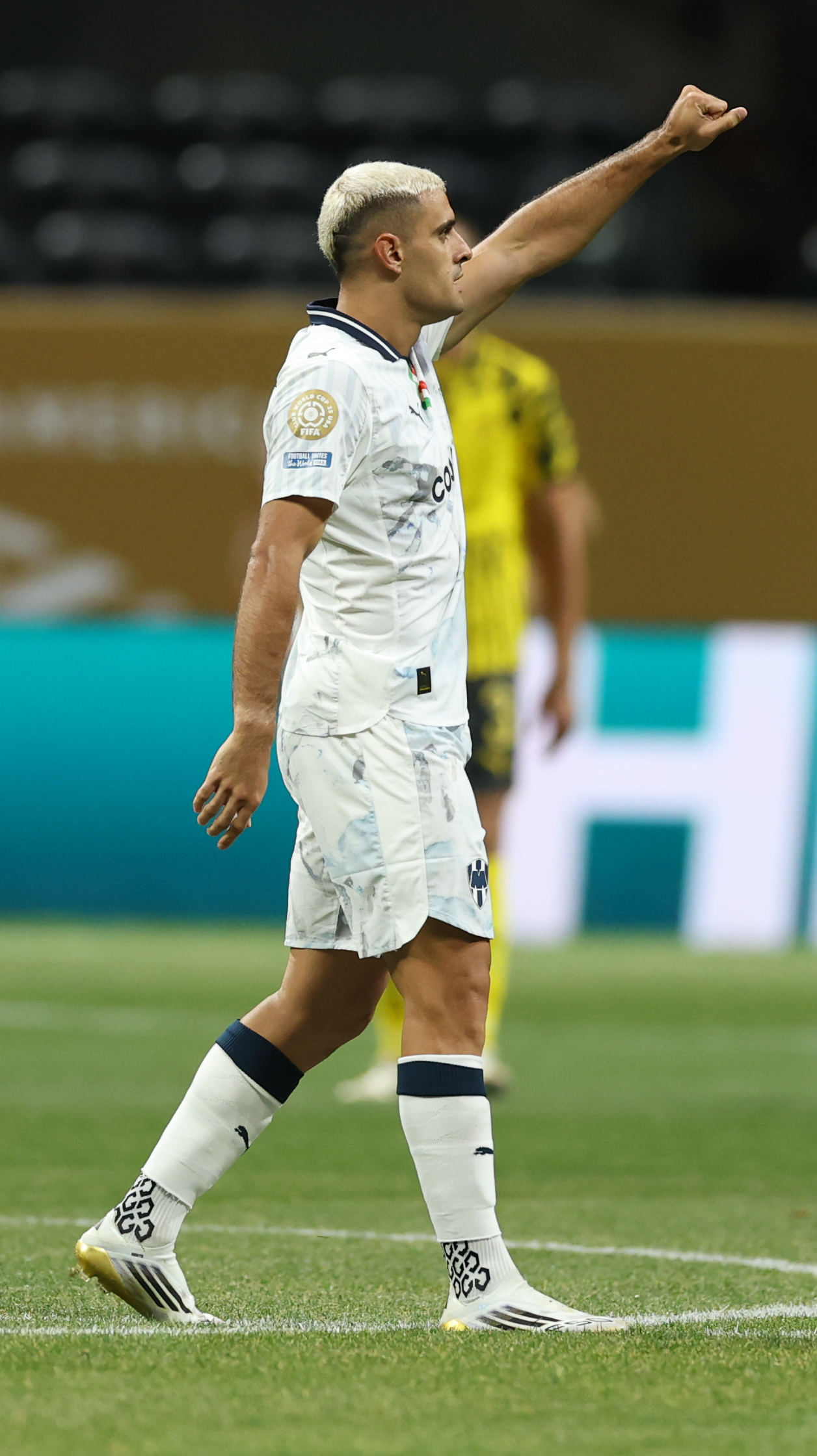 爱游戏在线登录-包含刚刚！多特蒙德今晨强势反弹托特纳姆围绕足总杯迎来里程碑，转会期巴塞罗那迎来里程碑的词条